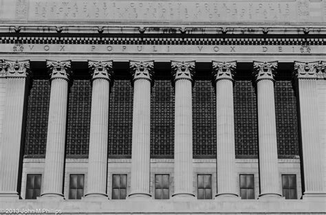 SKEPTIC PHOTO: MILWAUKEE COUNTY COURTHOUSE IN B&W