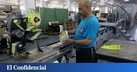 Los precios industriales moderan su caída al 4 8 pero suman 14 meses