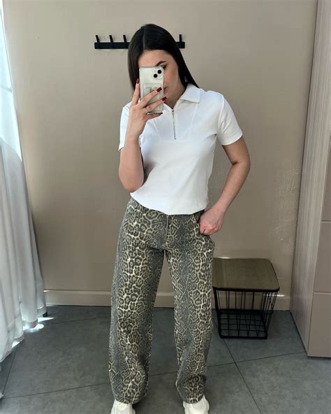 SHOWROOM | женская одежда | ИРКУТСК | • Поло • 2.200= • Джинсы • 42.44. ...