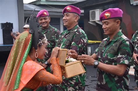 Batalyon Marinir Pertahanan Pangkalan Yonmarhanlan I Belawan Menerima