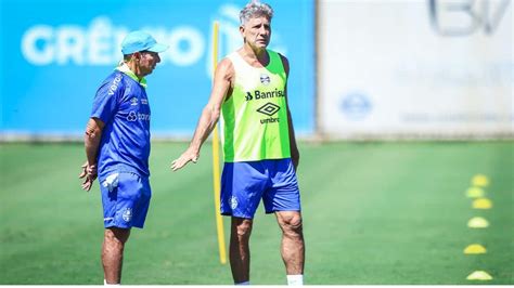 Por pedido de Renato jogador da base é integrado ao profissional do Grêmio