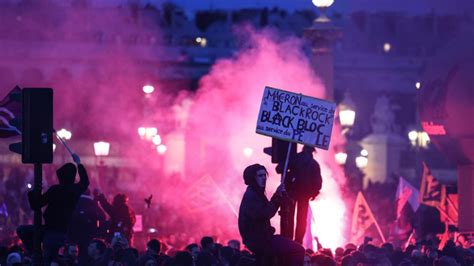 Proteste violente în Franța mii de oameni pe străzi Ciocniri la Paris