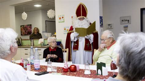 Der Nikolaus Besuchte Anholter Pflegeeinrichtungen Isselburg Live