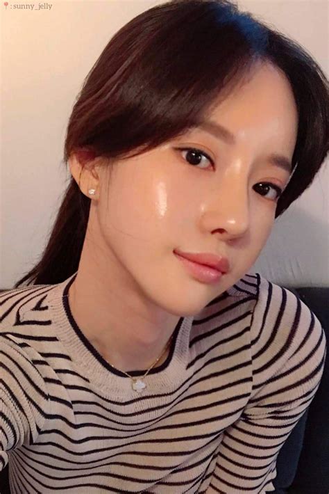 Glass Skin The Korean Beauty Obsession In 2020 Korean Beauty Tips Glass Skin Korean Beauty