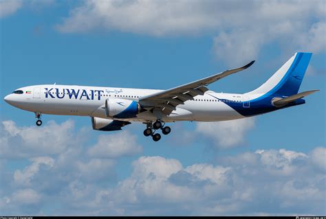 K Apg Kuwait Airways Airbus A Photo By Daniel Apfel Id