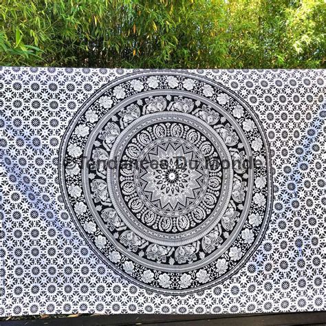 Tenture Murale Mandala Noir Et Blanc Tendances Du Monde