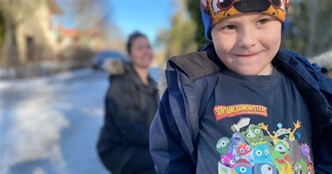 Rasmus, 4, älskar att sortera – efterlyser skräp på sociala medier ...