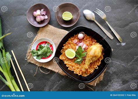 Khao Soi Recipe, Khao Soi, Khao Soi Gai, Thai Noodles Khao Soi, Chicken Curry with Seasoning on ...