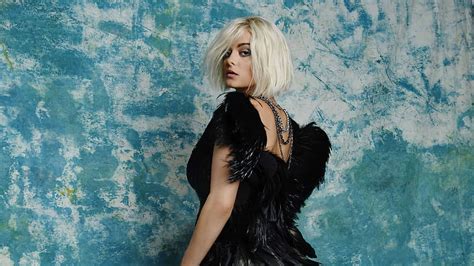 Bebe Rexha Euphoriazine 2019 Bebe Rexha Cantante Chicas Música Fondo De Pantalla Hd