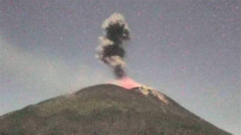 Kembali Erupsi Gunung Ile Lewotolok Di Lembata NTT Semburkan Abu