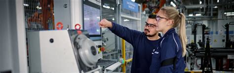 Elektroniker für Betriebstechnik w m x Ausbildung BMW Group Karriere