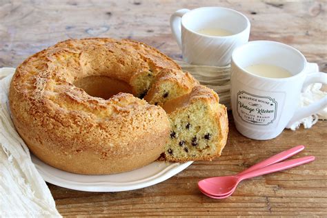 Ciambellone Con Gocce Di Cioccolato Amiche In Cucina