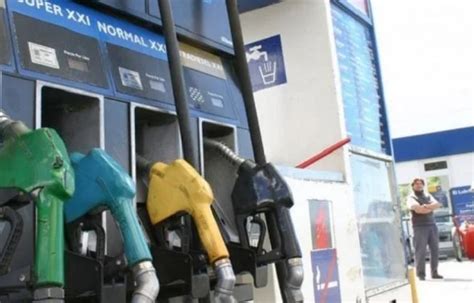 Promulgaron La Ley Que Proh Be La Venta De Combustible A Autos Y Motos