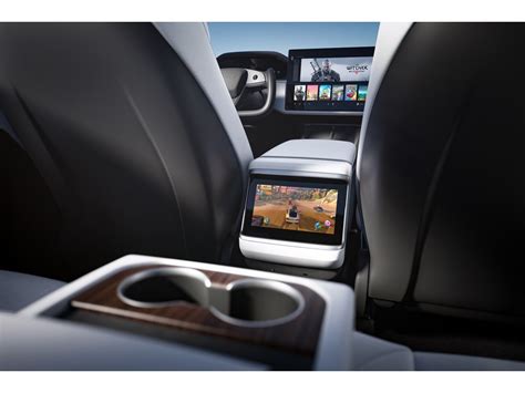 2025 Tesla Model S: 115 Interior Photos | U.S. News