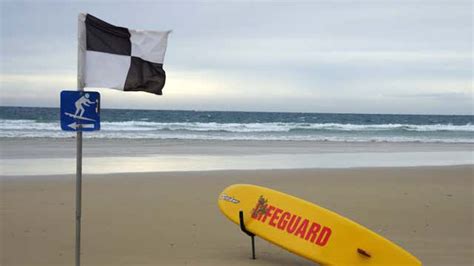 Beachgoers: Know Your Flags | Weather.com