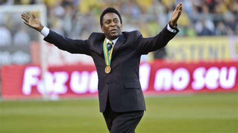 Pele unveils new Netflix documentary about his career