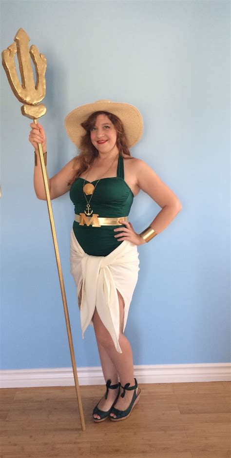 Footnotes: Mera Cosplayer Pics