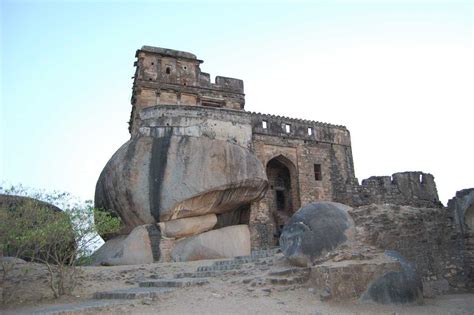 Madan Mahal Fort Jabalpur | Madan Mahal Fort timings, history, images ...