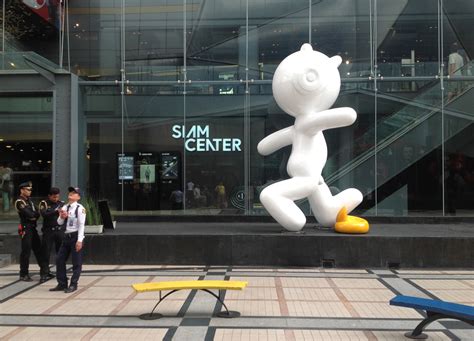 Top 5 Bangkok Malls and Survival Guide to Shopping