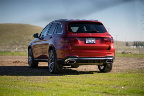 2020 Mercedes-Benz GLC300 review: Same same, but better - CNET