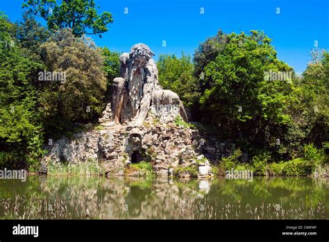 The Apennine Colossus By Giambologna Villa Di Pratolino Vaglia