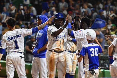 Tigres Y Gigantes Ganan Provocan Cu Druple Empate En La Cima