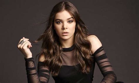 Hailee Steinfeld Net Worth 2025 - Enetworth.com
