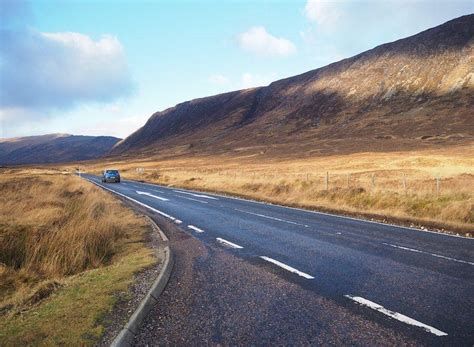 8 Helpful Things to Know About Driving in Scotland - Pink Caddy Travelogue