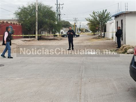 Hallan cadáver de adulto mayor en predio baldío de la colonia