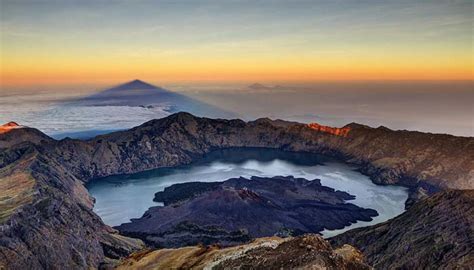 Days Nights Summit Rinjani With Lake And Hot Springs And Senaru