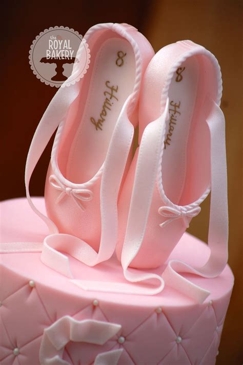 Fondant Ballet Shoes From Peggy Does Cake S Tutorial Find It Here