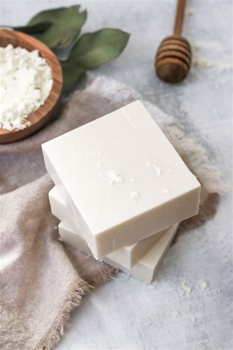 Savon au lait de chèvre bienfaits pour la peau et recettes à se concocter