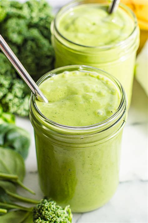 5 Minute Kale And Spinach Smoothie The Natural Nurturer