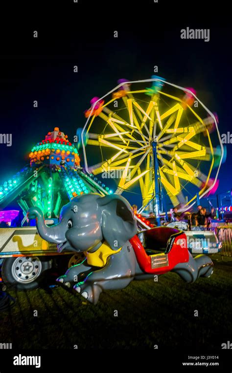 Dumbo ride hi-res stock photography and images - Alamy