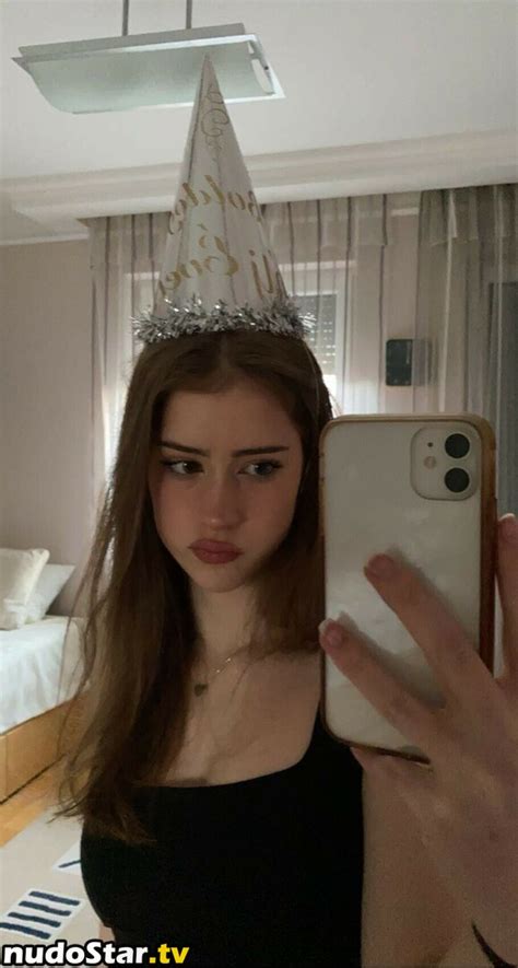 Mira Model Mira Nude OnlyFans Photo Nudostar TV
