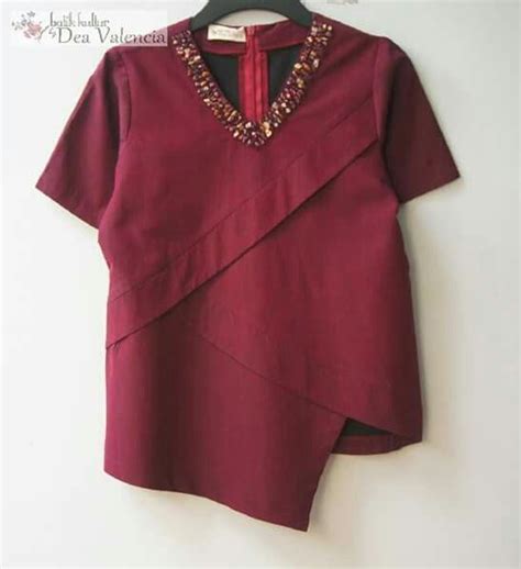 Plis sur empiècement | Model baju wanita, Desain blus, Pakaian modis