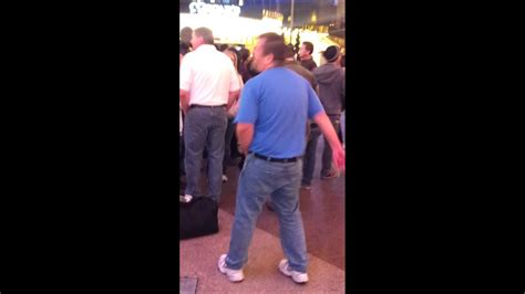 Crazy Dancing American In Fremont Street Las Vegas Youtube
