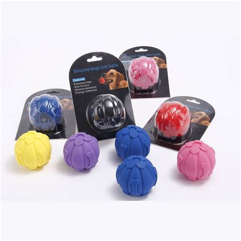 2021 Pet Toys Ball Silicone Dog Bite Balls Durable Dog Ball Interactive