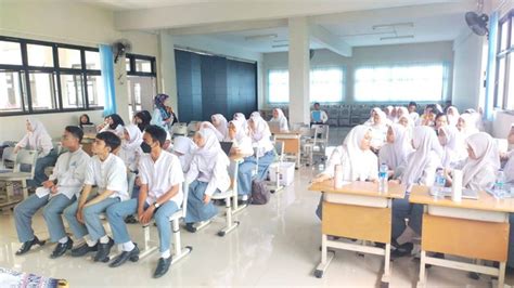 Ajak Siswa Berwirausaha Ok Oce Berkolaborasi Dengan Smkn 70 Jakarta