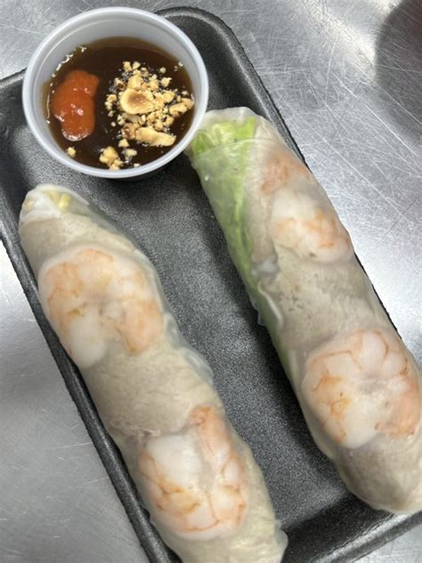 Goi Cuon Tom Thit Steamed Pork And Shrimps Spring Rolls 2 Conus