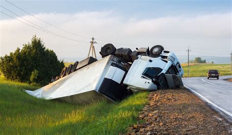 What To Know About Truck Rollovers 🚚 In Newsweekly