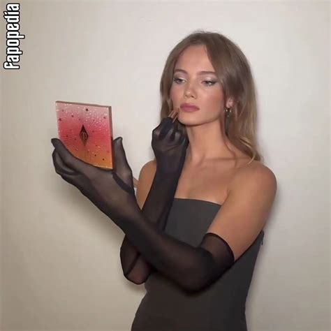 Freya Allan Nude Leaks Photo Fapopedia