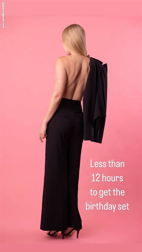 Lara Nude OnlyFans Leaks Fappening Page FappeningBook