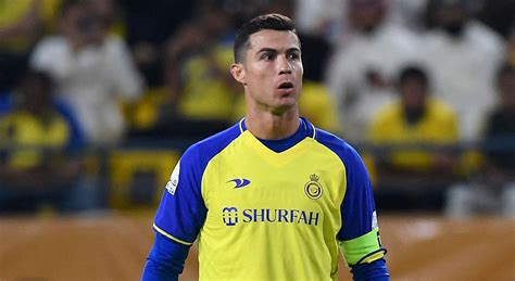 Cristiano Ronaldos Fit Of Rage At Referee Leads To Yellow Card In