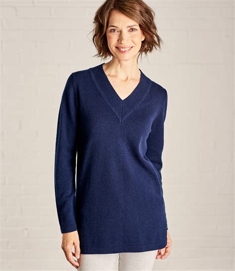 Navy Womens Cashmere Merino Relaxed V Neck Tunic WoolOvers US