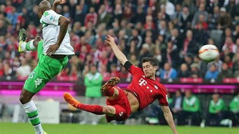 Watch Robert Lewandowskis 5 Goals In 9 Minutes In Full Bundesliga