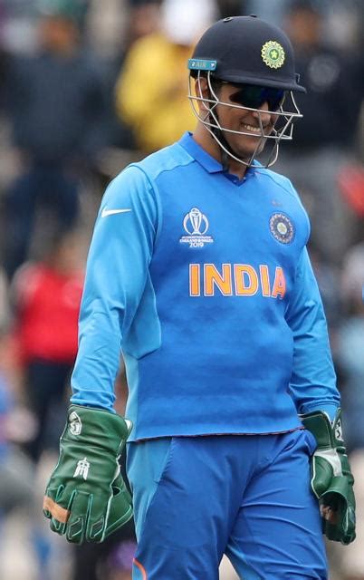 ICC Rejects BCCI's 'Formal Request' To Allow MS Dhoni Wear The Balidan Badge - RVCJ Media