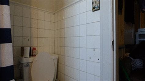 Sammy Goes Number Two In The Nude Canadian Sammy Clips Sale