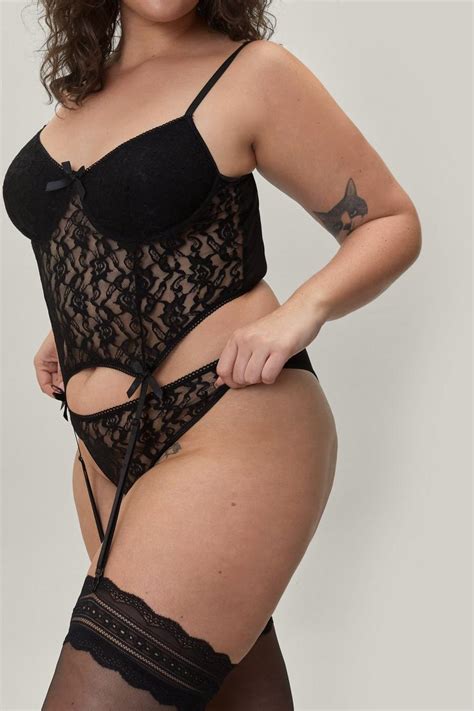 Womens Plus Size Lace Suspender Basque And Knicker Set Boohoo Uk