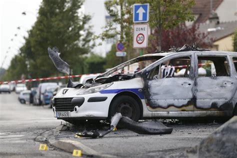 Policiers Br L S Viry Ch Tillon Deux Hommes Condamn S